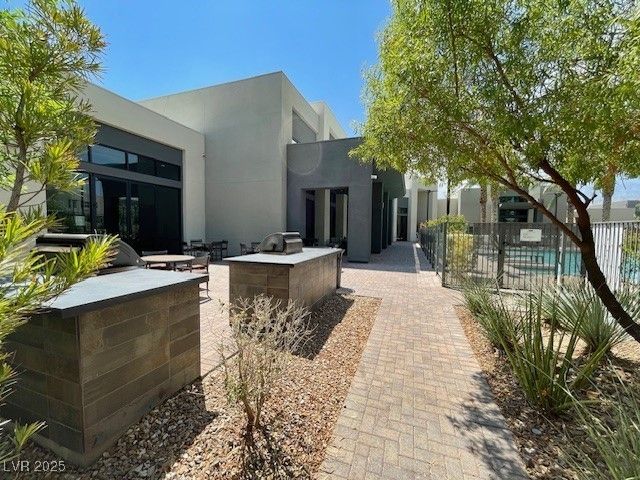 11238 Essence Point Avenue 210, Las Vegas, NV 89135