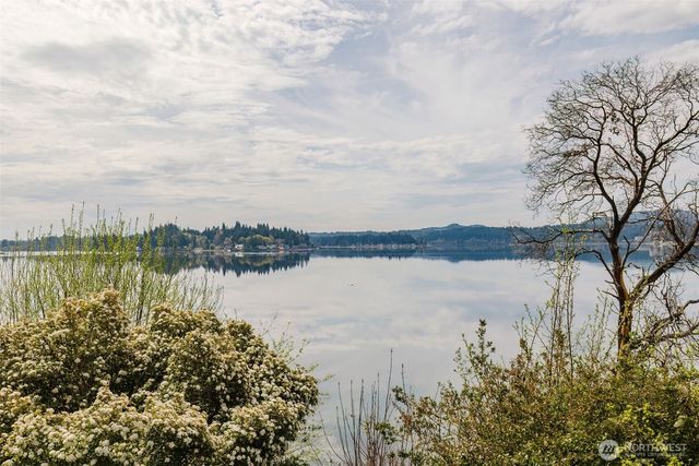 1145 NW Darling Road, Bremerton, WA 98311