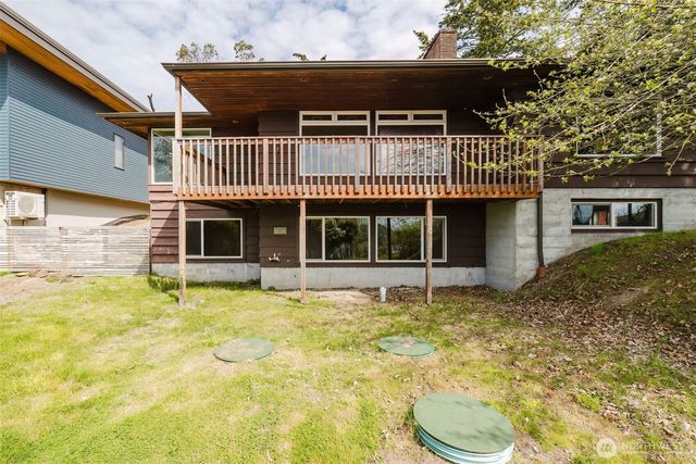 1145 NW Darling Road, Bremerton, WA 98311