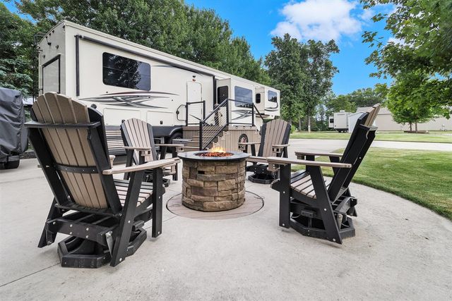 9909 S Paradise Circle, Baldwin, MI 49304