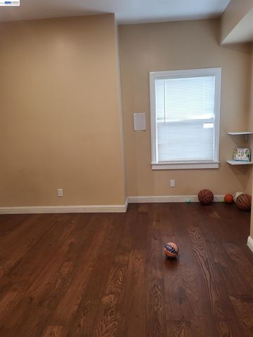 2137 E 27th, Oakland, CA 94606