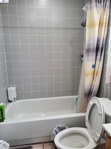 2137 E 27th, Oakland, CA 94606