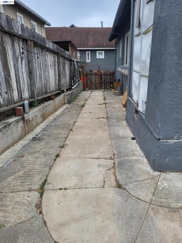 2137 E 27th, Oakland, CA 94606