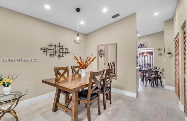 7001 W 35th Ave 169, Hialeah, FL 33018