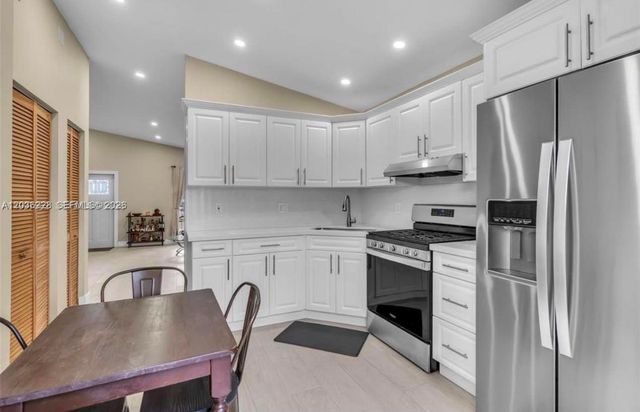 7001 W 35th Ave 169, Hialeah, FL 33018