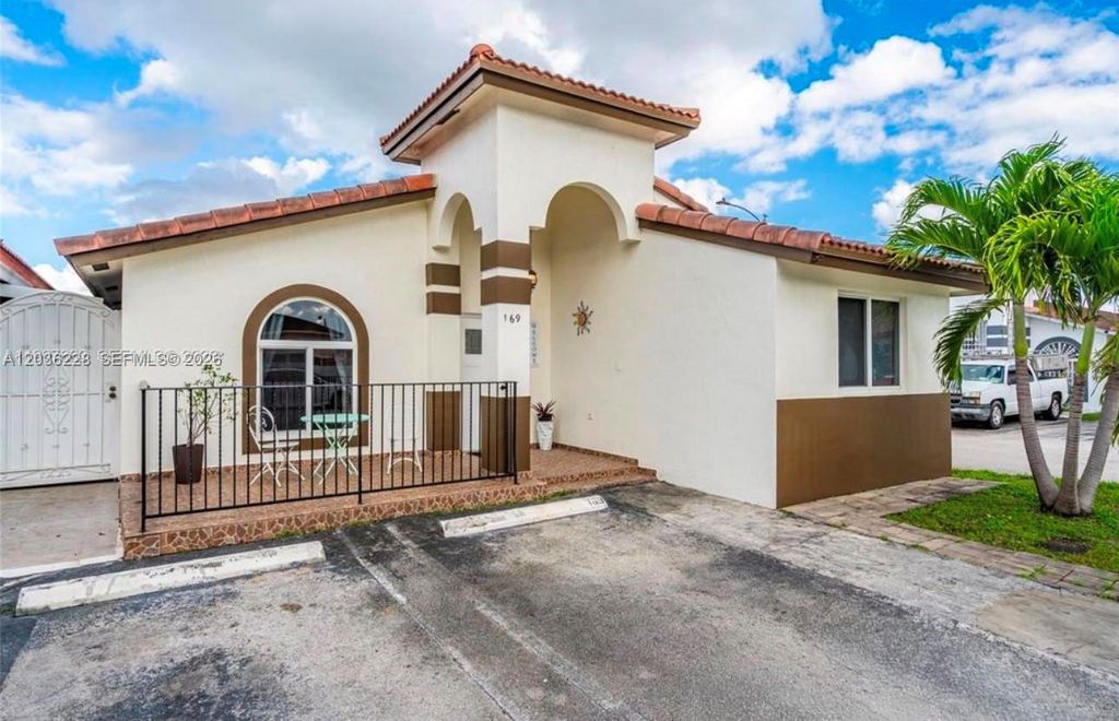 7001 W 35th Ave 169, Hialeah, FL 33018
