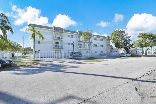 12890 NE 8th Avenue 208, North Miami, FL 33161