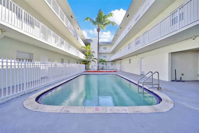 12890 NE 8th Avenue 208, North Miami, FL 33161