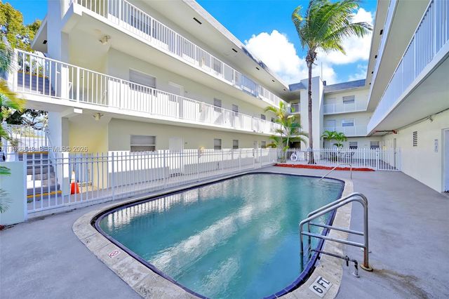 12890 NE 8th Avenue 208, North Miami, FL 33161