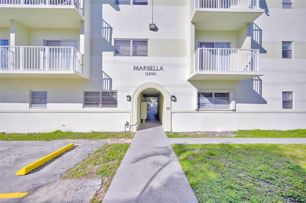 12890 NE 8th Avenue 208, North Miami, FL 33161