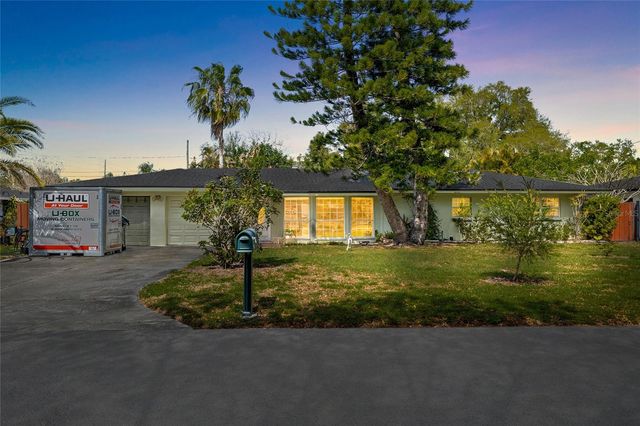 1806 BEVERLY CIRCLE N, Clearwater, FL 33764