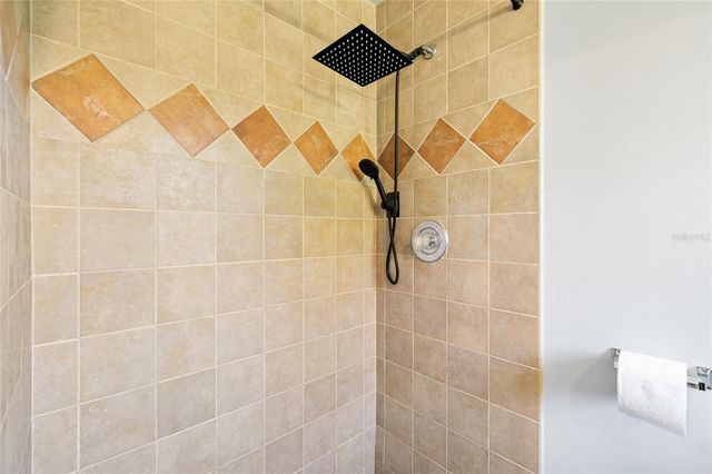 1806 BEVERLY CIRCLE N, Clearwater, FL 33764