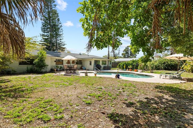 1806 BEVERLY CIRCLE N, Clearwater, FL 33764