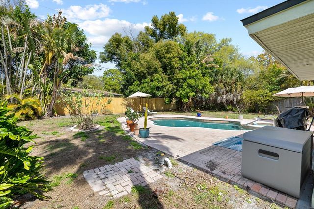 1806 BEVERLY CIRCLE N, Clearwater, FL 33764