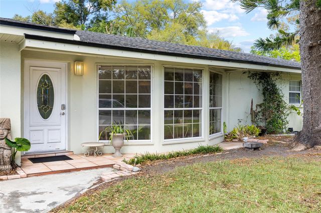 1806 BEVERLY CIRCLE N, Clearwater, FL 33764