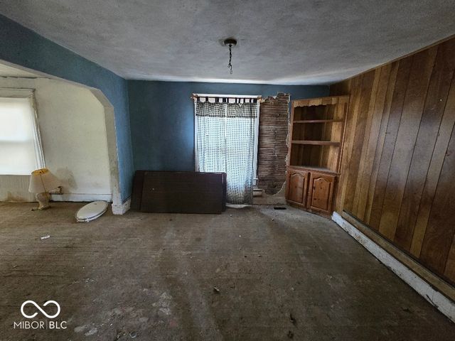 605 Cottage Avenue, Anderson, IN 46012