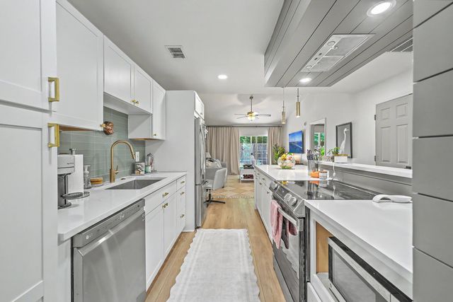 1561 Blaze Lane, Charleston, SC 29412