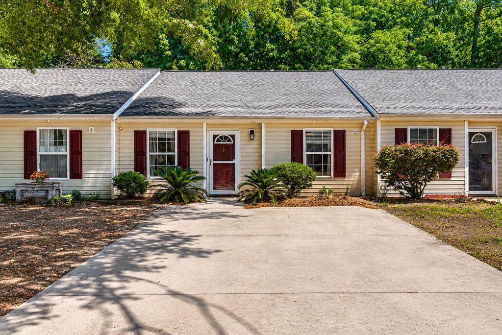 1561 Blaze Lane, Charleston, SC 29412