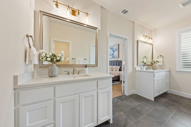 3528 Damsel Mackenzie Street, Lewisville, TX 75056
