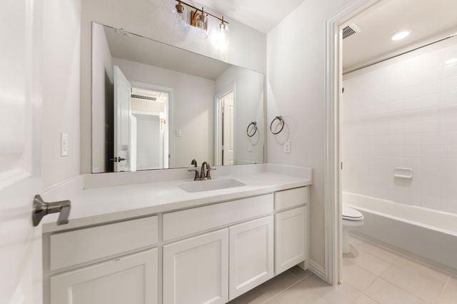 3528 Damsel Mackenzie Street, Lewisville, TX 75056