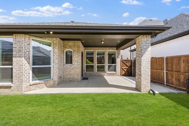 3528 Damsel Mackenzie Street, Lewisville, TX 75056