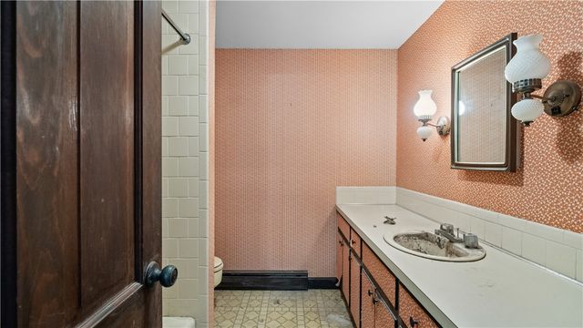 1022 Rowland Drive, Dighton, MA 02715