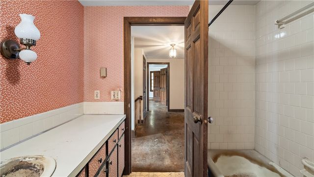 1022 Rowland Drive, Dighton, MA 02715