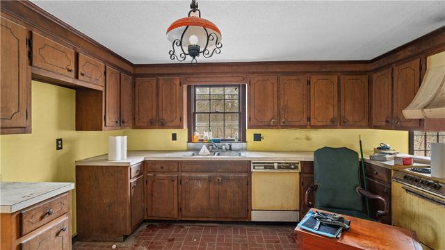 1022 Rowland Drive, Dighton, MA 02715
