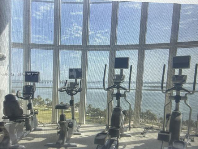 1800 N Bayshore Dr 1812, Miami, FL 33132