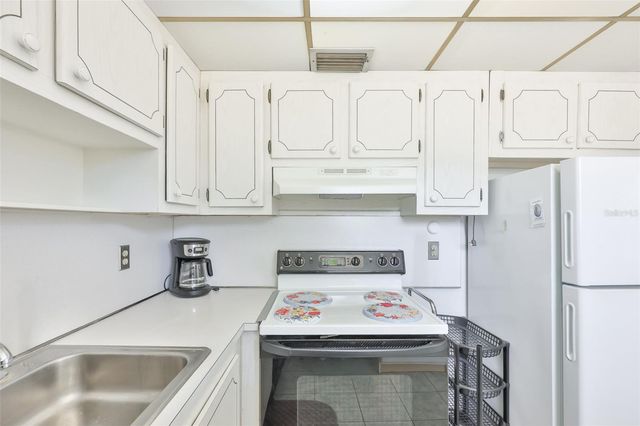 1802 BEDFORD TERRACE 177, Sun City Center, FL 33573