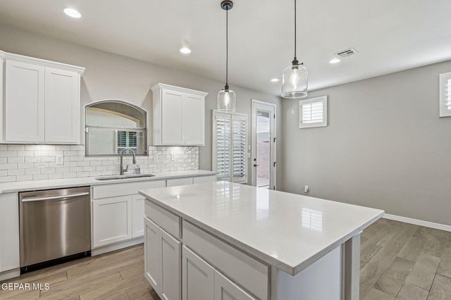 14900 Tierra Crystal Avenue, El Paso, TX 79938