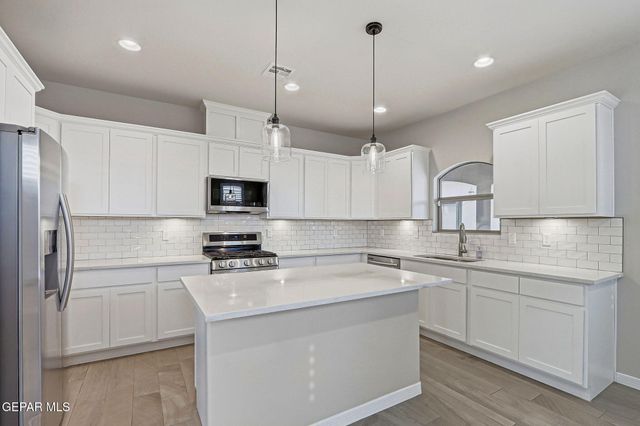 14900 Tierra Crystal Avenue, El Paso, TX 79938