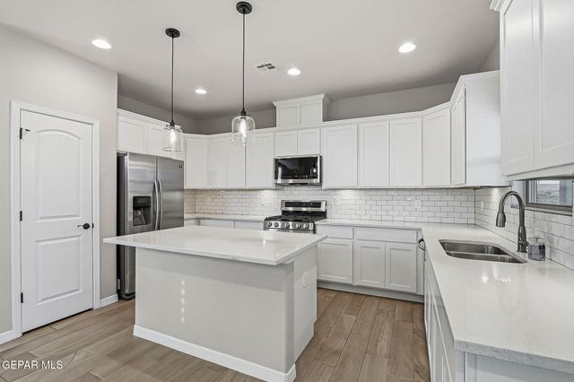 14900 Tierra Crystal Avenue, El Paso, TX 79938