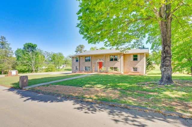 1701 Ray Jo Circle, Chattanooga, TN 37421