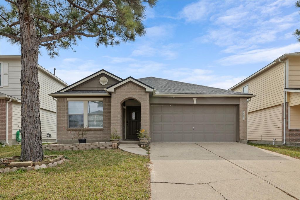 19303 Cactus Thorn Drive, Cypress, TX 77433