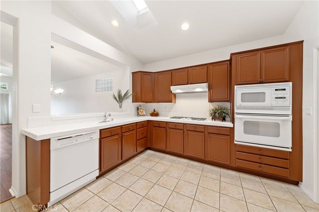 24175 VIA LLANO, Murrieta, CA 92562
