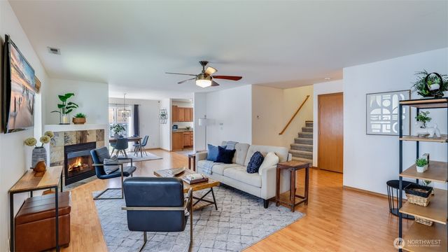 28843 213th Court SE, Kent, WA 98042