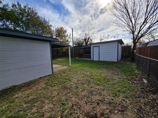 2908 W Elm Street, Denison, TX 75020