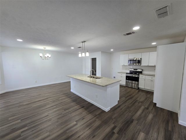 2908 W Elm Street, Denison, TX 75020