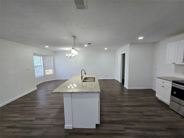 2908 W Elm Street, Denison, TX 75020