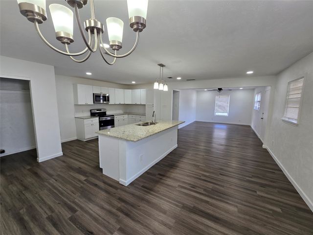 2908 W Elm Street, Denison, TX 75020