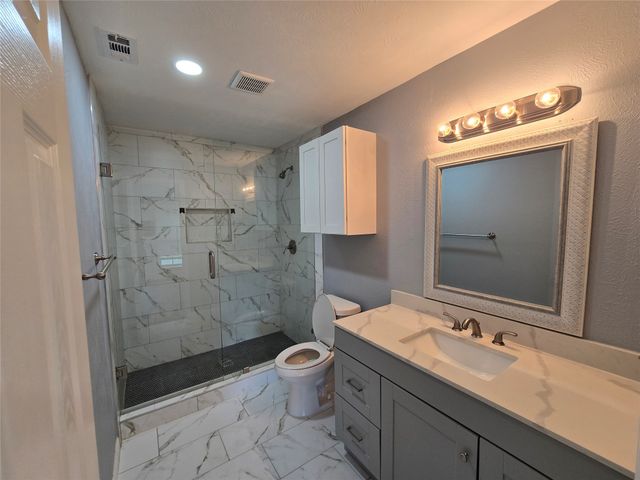 2908 W Elm Street, Denison, TX 75020