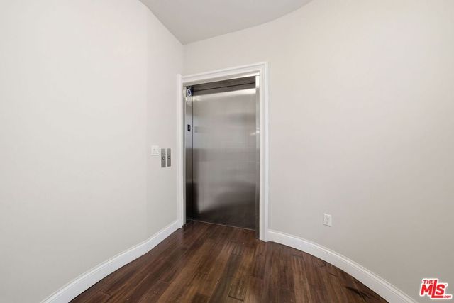 320 S SWALL Drive 3, Los Angeles, CA 90048