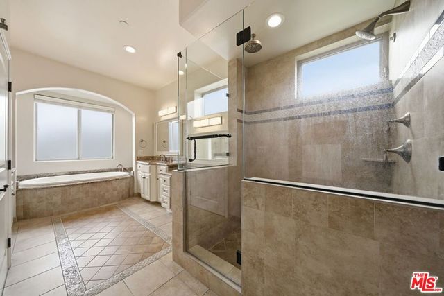 320 S SWALL Drive 3, Los Angeles, CA 90048