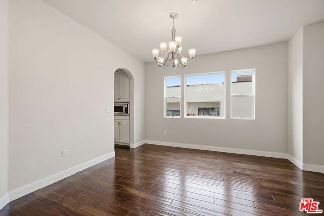 320 S SWALL Drive 3, Los Angeles, CA 90048