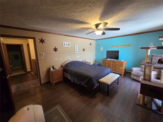 156 E MAIN Street, Columbus, PA 16405