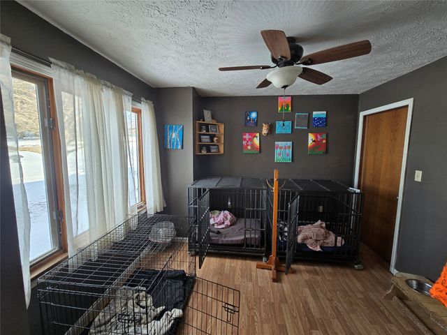 156 E MAIN Street, Columbus, PA 16405