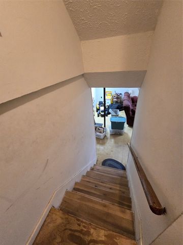 156 E MAIN Street, Columbus, PA 16405