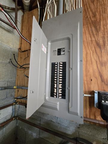 156 E MAIN Street, Columbus, PA 16405