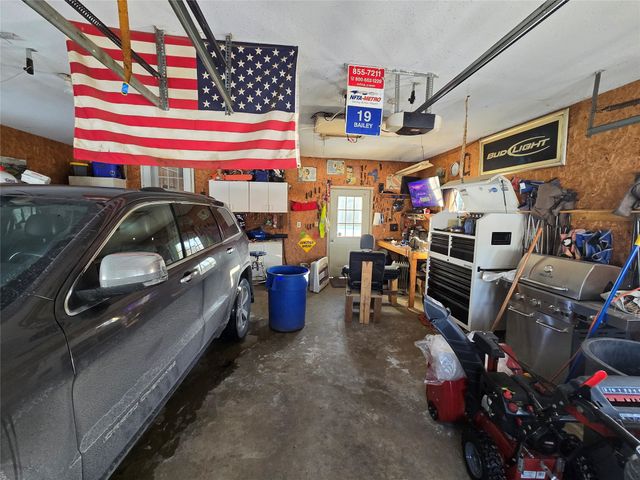 156 E MAIN Street, Columbus, PA 16405